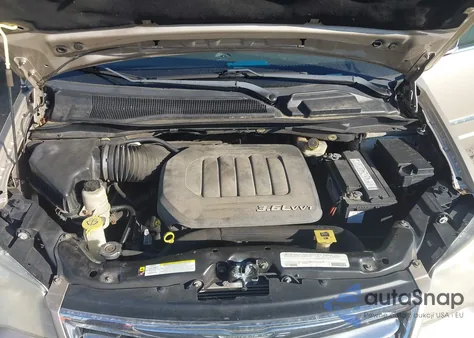 2012 Chrysler Town & Country Touring-L from USA, damaged, VIN 2C4RC1CG1CR267400